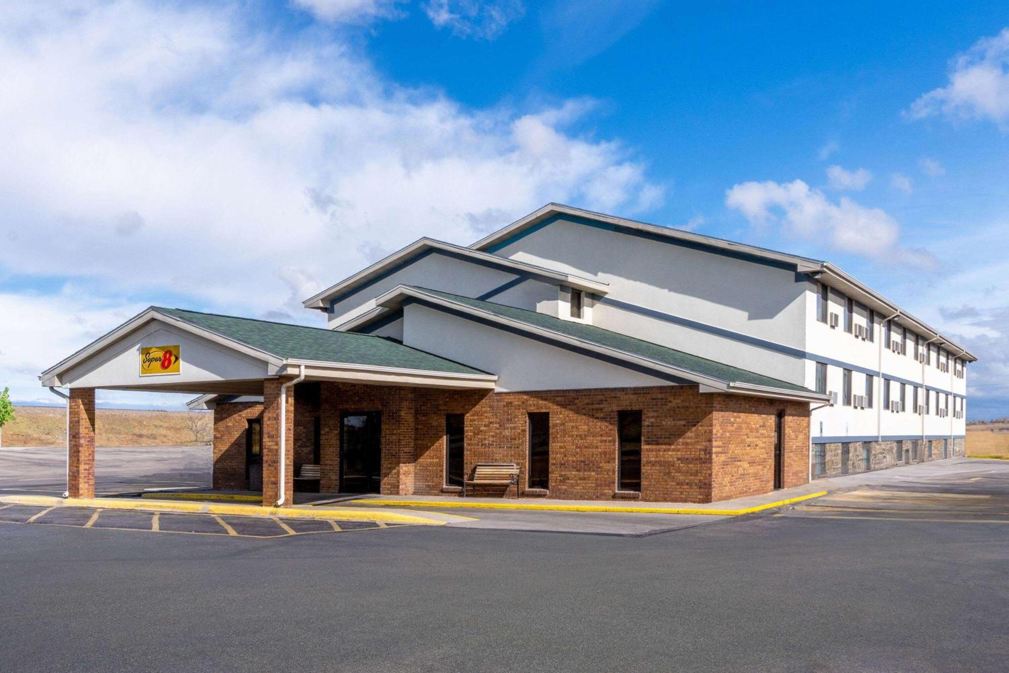 Hotel Super 8 By Wyndham Cheyenne Wy Exterior foto